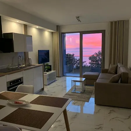 Fischer Apartments *